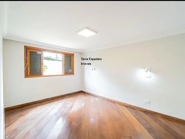Imagem 7: Esta magnífica e imponente residência localizada no prestigiado Jardim Passárgada é o