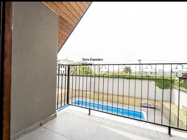 Imagem 14: Esta magnífica e imponente residência localizada no prestigiado Jardim Passárgada é o