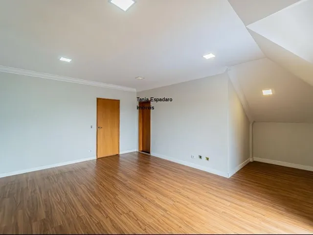 Imagem 4: Esta magnífica e imponente residência localizada no prestigiado Jardim Passárgada é o