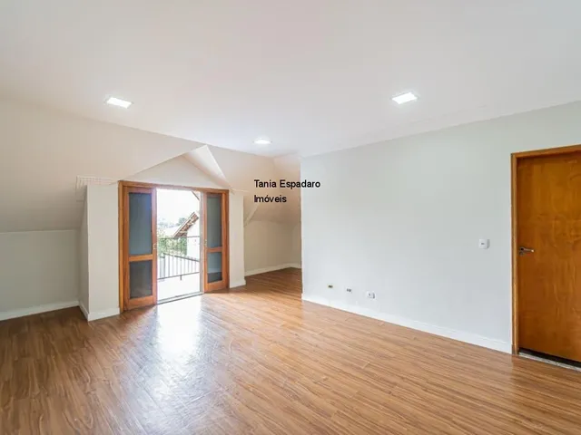 Imagem 9: Esta magnífica e imponente residência localizada no prestigiado Jardim Passárgada é o