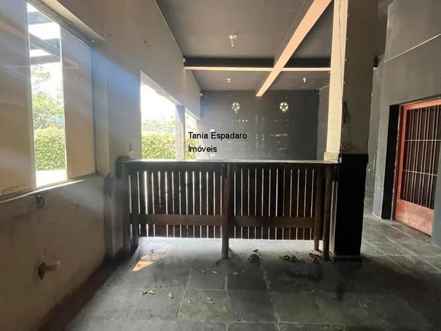 Imagem 9: Casa de Estilo Clássico e Versatilidade no Coração da Granja Viana 976,50m² de