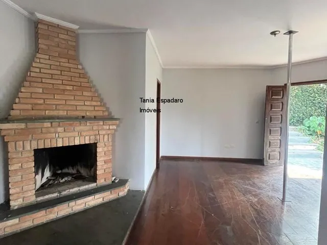 Imagem 8: Casa de Estilo Clássico e Versatilidade no Coração da Granja Viana 976,50m² de
