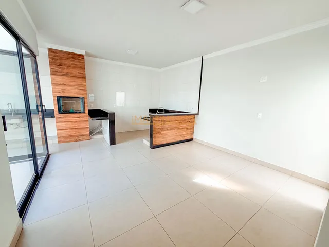 Imagem: Casa À Venda no Bairro Bosque - Araguari/Mg