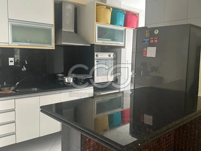 Imagem 2: Condominio São Francisco - Apartamento Espaçoso na Coroa do Meio - 2 Suítes + Escritório