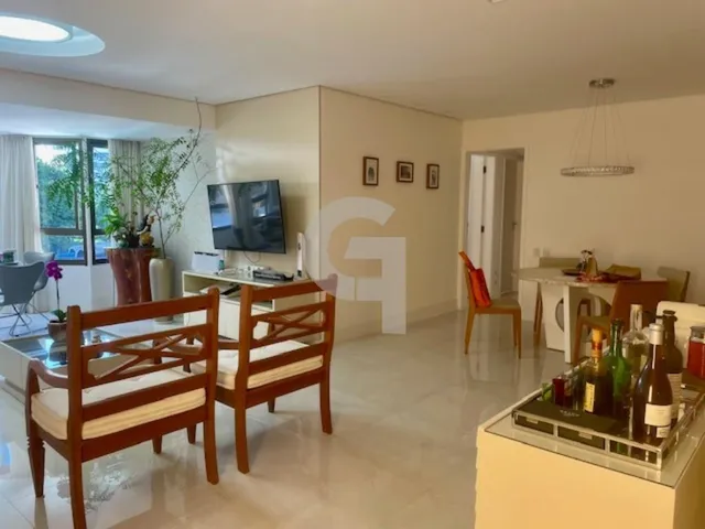 Imagem 2: Apartamento de 3/4 com suíte, dependência e 2 vagas soltas no coração do Itaigara