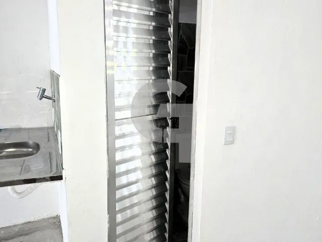 Imagem 3: Galpão de 100m² com banheiros e escritório no Lot. Colina da Fonte em Itapuã