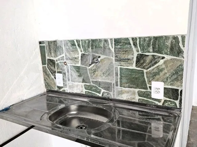 Imagem 9: Galpão de 100m² com banheiros e escritório no Lot. Colina da Fonte em Itapuã