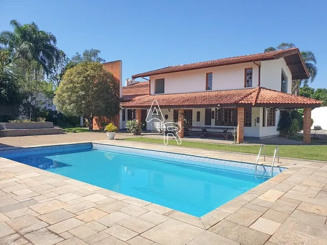 Imagem: Imponente mansão de 4 suítes na Granja