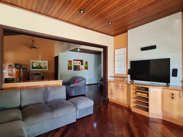 Imagem 8: Residência Estilo Colonial, Semi-Mobiliada!
