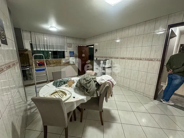 Imagem 4: Casa para Locação no São João com 6 Dormitórios, Piscina e Galpão de 75m²