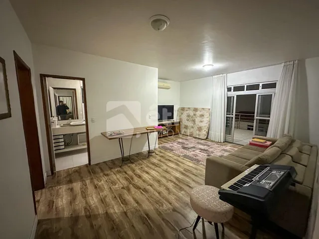 Imagem 12: Casa para Locação no São João com 6 Dormitórios, Piscina e Galpão de 75m²