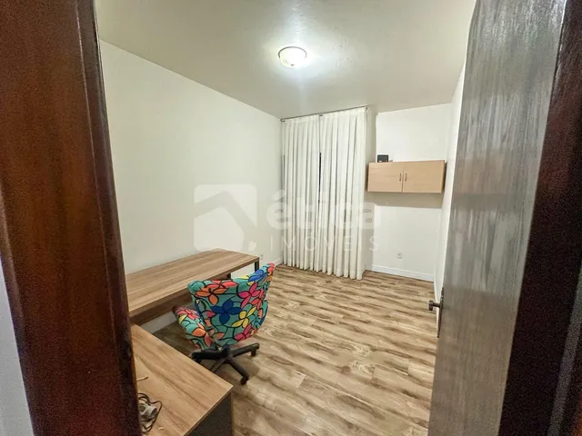 Imagem 16: Casa para Locação no São João com 6 Dormitórios, Piscina e Galpão de 75m²