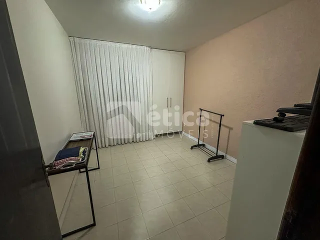 Imagem 6: Casa para Locação no São João com 6 Dormitórios, Piscina e Galpão de 75m²