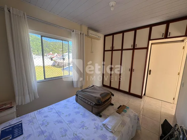 Imagem 5: Casa com 4 Quartos e 339m² para Locação no Bairro Fazenda Itajaí/SC