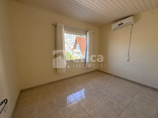 Imagem 7: Casa com 4 Quartos e 339m² para Locação no Bairro Fazenda Itajaí/SC