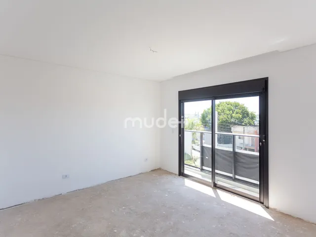 Imagem 16: Sobrado Moderno com Suíte Master e Living Integrado