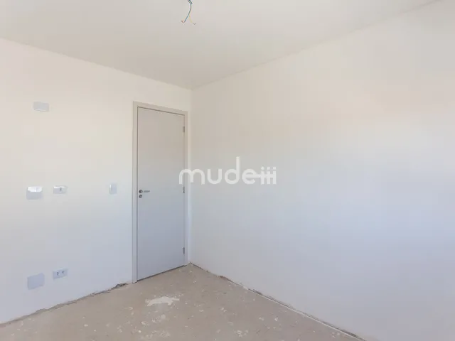 Imagem 15: Sobrado Moderno com Suíte Master e Living Integrado