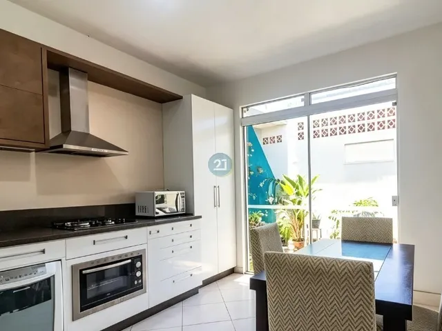 Imagem: Alugo ampla casa com 03 quartos, quintal