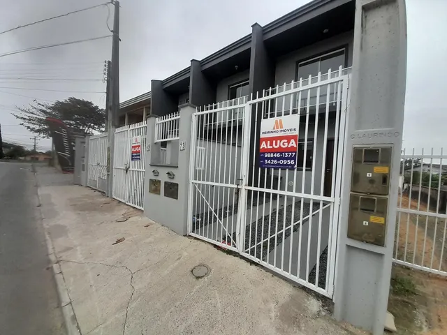 Imagem: Casa geminada sobrado com 2 quartos e sacada