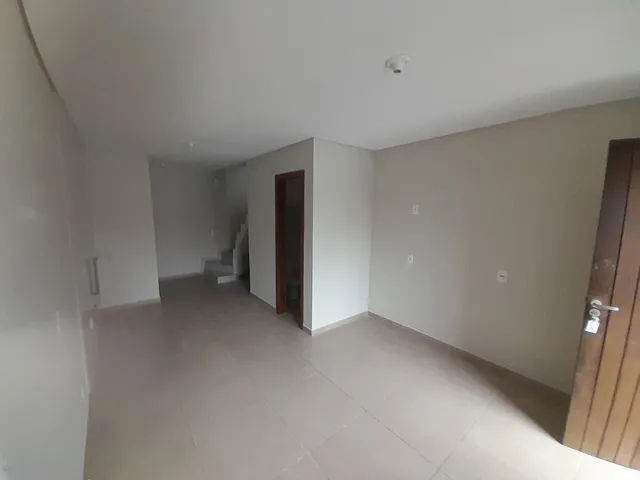 Imagem 8: Casa geminada sobrado com 2 quartos e sacada para locação em João Costa, Joinville, SC