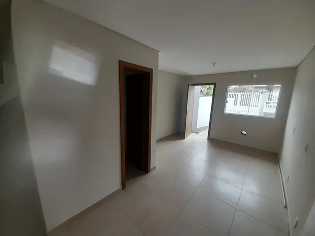 Imagem 10: Casa geminada sobrado com 2 quartos e sacada para locação em João Costa, Joinville, SC
