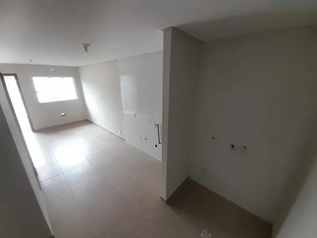 Imagem 5: Casa geminada sobrado com 2 quartos e sacada para locação em João Costa, Joinville, SC