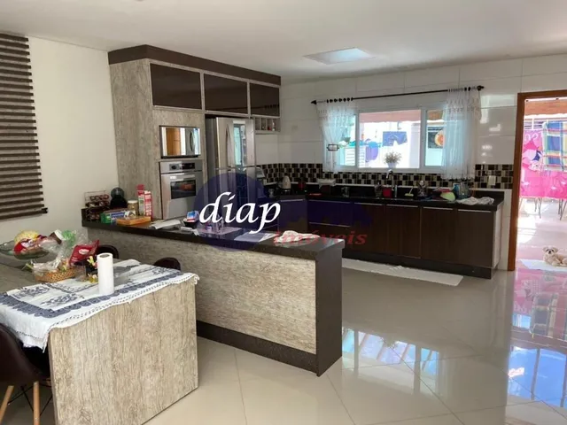 Imagem 3: Lindo Sobrado na Vila Alpina com 4 Dormitórios, Sendo 2 Suítes e 3 dos Dormitórios