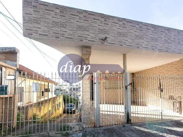 Imagem: Casa com 7 Quartos Espaçosos, 1 Sala Aconchegante