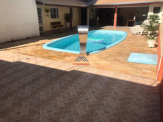 Imagem: Sobrado com Piscina À Venda no Parque Residencial