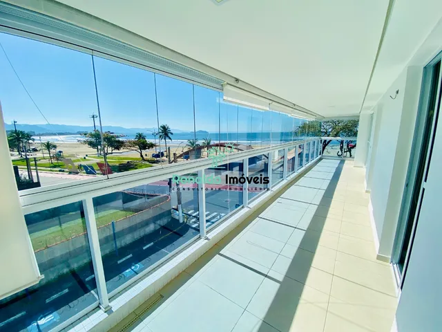 Imagem: O apartamento possui 3 Dormitórios, 1 Suíte, 1 Banheiro,