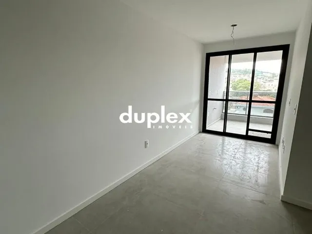 Imagem 10: APARTAMENTO e DORMITÓRIOS SENDO 1 SUÍTE, SACADA GOURMET E 1 VAGA COBERTA NA PRAIA