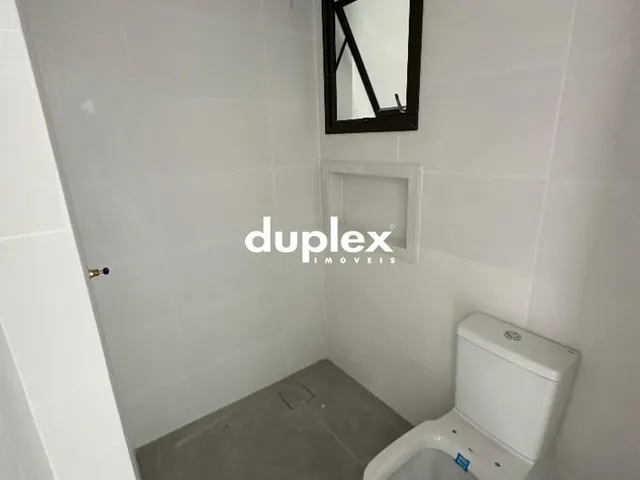 Imagem 8: APARTAMENTO e DORMITÓRIOS SENDO 1 SUÍTE, SACADA GOURMET E 1 VAGA COBERTA NA PRAIA