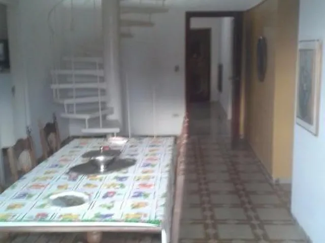 Imagem 6: Cobertura em avenida movimentada na praia de Mongaguá - Centro, apenas duas quadras do