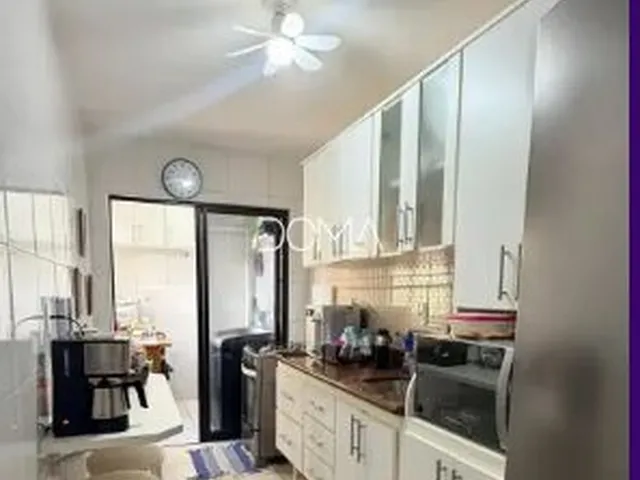 Imagem 12: Apartamento quarto e sala com varanda, próximo a comércio e Praia...