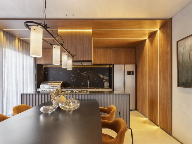Imagem 2: TIMELESS - Arrka at Alvin - 4 SUITES MOBILIADO E DECORADO NO CENTRO DE BALNEÁRIO