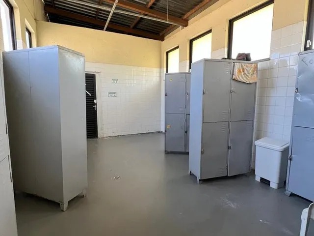 Imagem 2: Aluguel de Galpão Comercial com 6.000,00 m2 de área! Se você está em busca de um