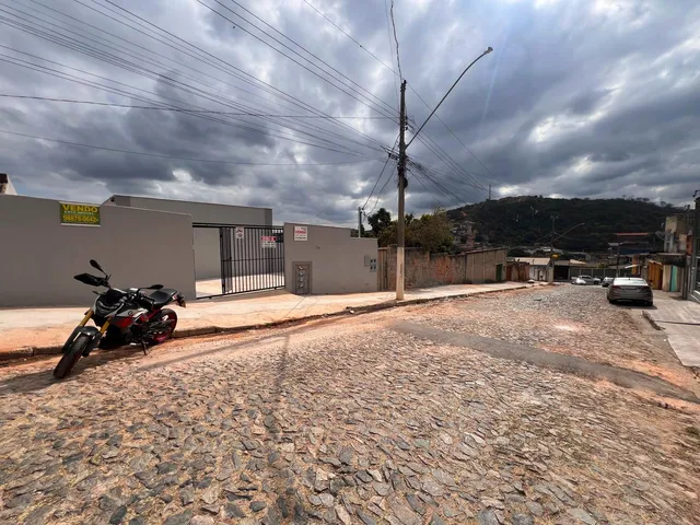 Imagem 9: Apresentamos esta excelente casa geminada, ideal para quem busca conforto, praticidade e