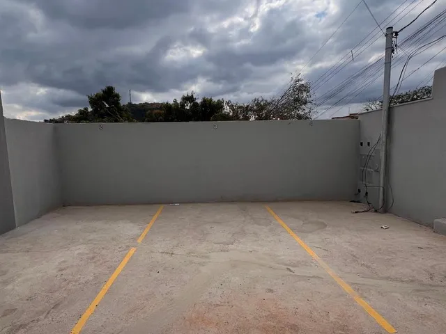 Imagem 12: Apresentamos esta excelente casa geminada, ideal para quem busca conforto, praticidade e