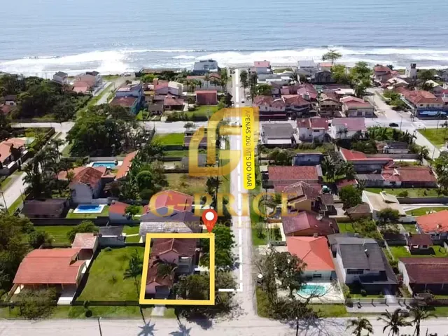 Imagem: Sobrado de Esquina À 200Mts do Mar em Região