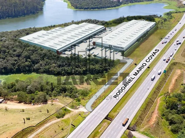 Imagem: O depósito possui 6 Vagas na garagem, 18.360m² de Área e