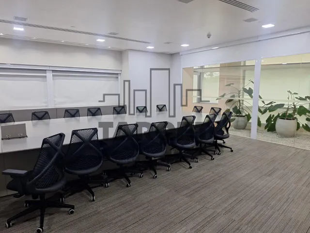Imagem 5: Conjunto Comercial Mobiliado na Berrini com 1.720M². Visite Já!