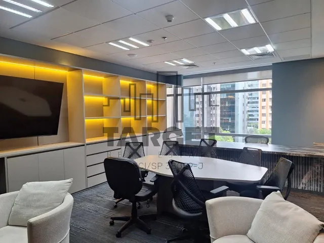 Imagem 6: Conjunto Comercial Mobiliado na Berrini com 1.720M². Visite Já!