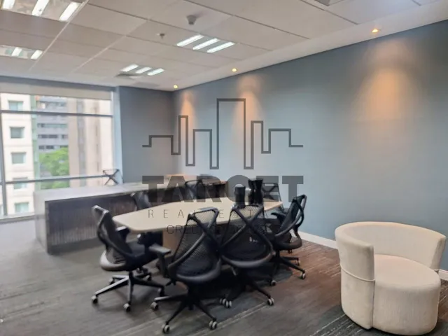 Imagem 8: Conjunto Comercial Mobiliado na Berrini com 1.720M². Visite Já!