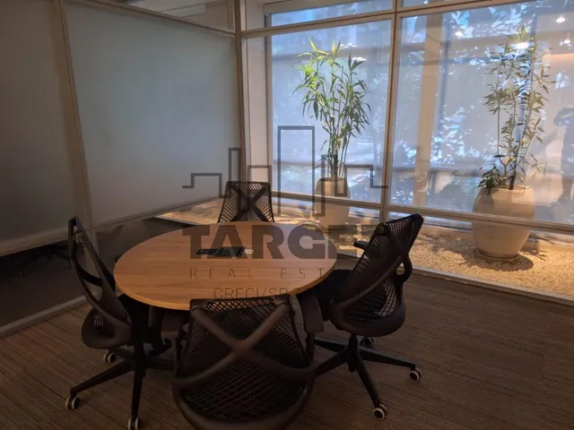 Imagem 11: Conjunto Comercial Mobiliado na Berrini com 1.720M². Visite Já!