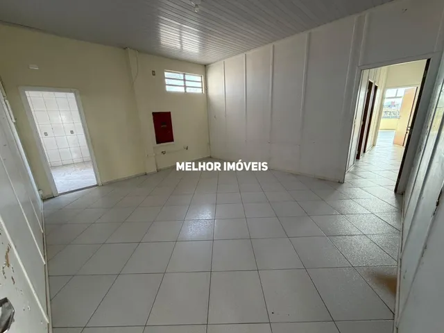 Imagem: Galpão com 812m² recém reformado á venda
