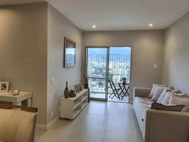 Imagem 2: Cobertura Duplex de 180m² com 4 Quartos e Piscina no Maracanã, Rio de Janeiro