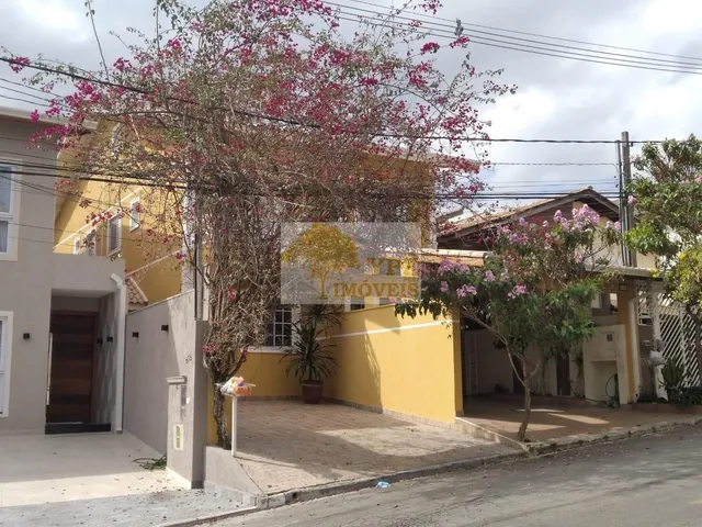 Imagem: Casa em Condomínio de Luxo em Cotia-SP
