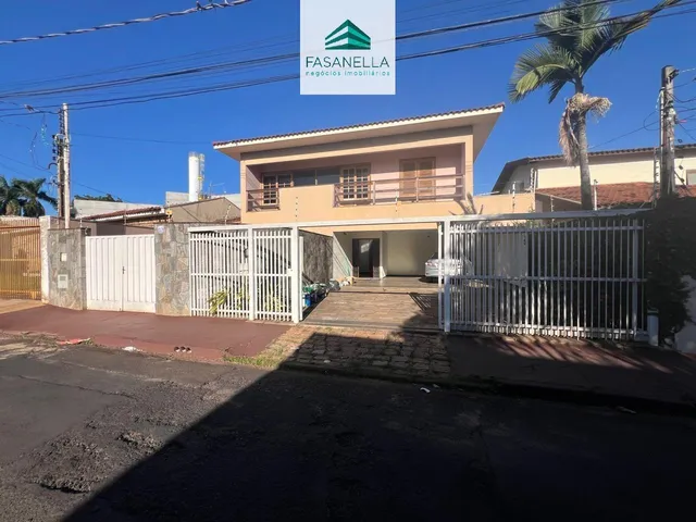 Imagem: Casa Comercial em Araraquara - São Paulo