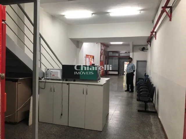 Imagem 10: Prédio comercial à venda em Niterói, 7 andares, elevador