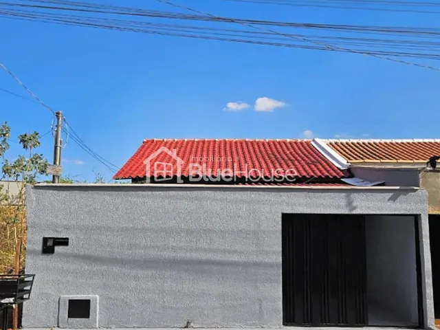 Imagem: Casa de 2 Quartos, em alto padrão de acabamento